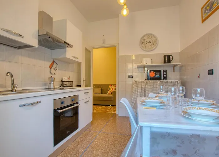 2 Bedroom Awesome In Lejlighed Genova