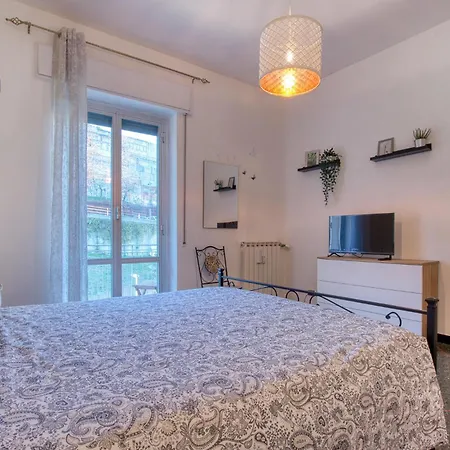 Apartamento 2 Bedroom Awesome In Génova